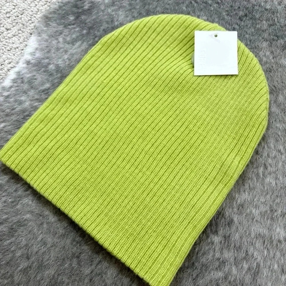 NWT F21 Ribbed Beanie - Picture 4 of 10